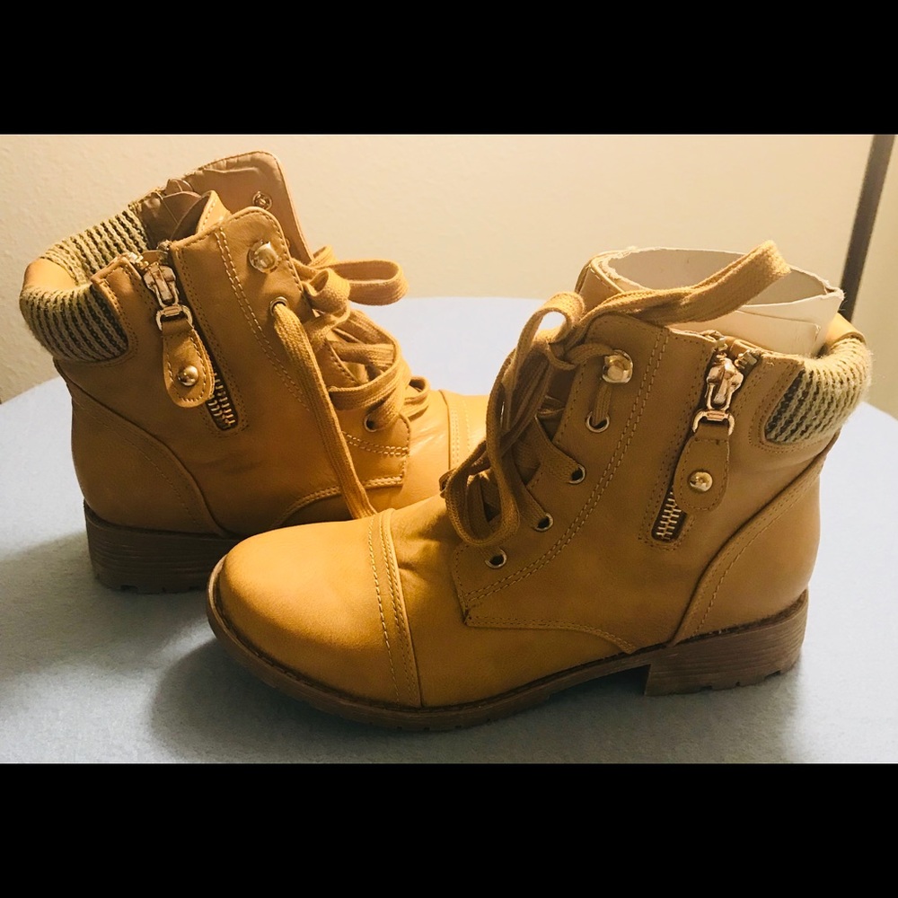 Mascotte Womens Boots size 5.5